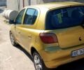 Желтый Тойота Ярис, объемом двигателя 1.3 л и пробегом 275 тыс. км за 2950 $, фото 6 на Automoto.ua