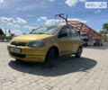 Желтый Тойота Ярис, объемом двигателя 1.3 л и пробегом 250 тыс. км за 3500 $, фото 10 на Automoto.ua