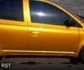 Желтый Тойота Ярис, объемом двигателя 1.3 л и пробегом 257 тыс. км за 4500 $, фото 1 на Automoto.ua