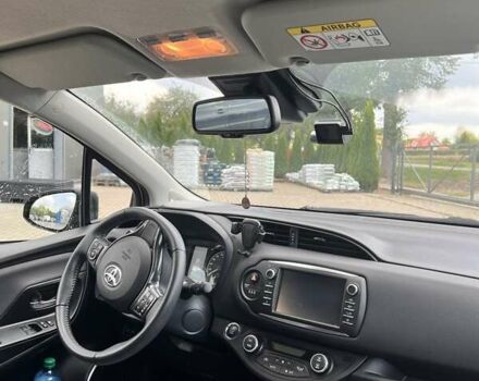 Жовтий Тойота Яріс, об'ємом двигуна 1.5 л та пробігом 29 тис. км за 16000 $, фото 9 на Automoto.ua