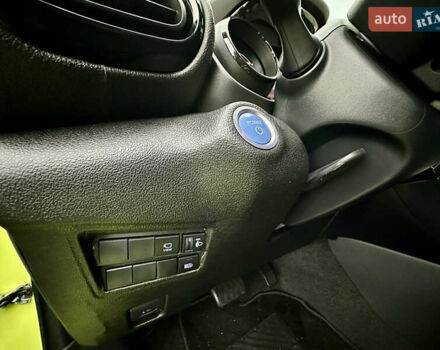 Желтый Тойота Ярис, объемом двигателя 1.5 л и пробегом 120 тыс. км за 16400 $, фото 11 на Automoto.ua