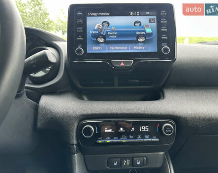 Тойота Ярис 2021 в Киеве на Automoto.ua Желтый Тойота Ярис, объемом двигателя 1.5 л и пробегом 129 тыс. км за 17500 $, фото 17 на Automoto.ua