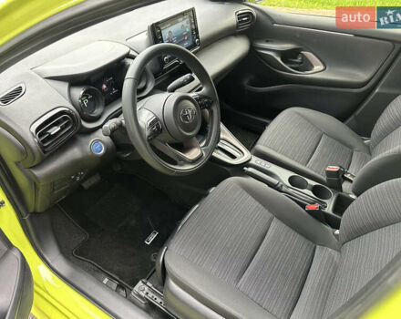 Тойота Ярис 2021 в Киеве на Automoto.ua Желтый Тойота Ярис, объемом двигателя 1.5 л и пробегом 129 тыс. км за 17500 $, фото 10 на Automoto.ua
