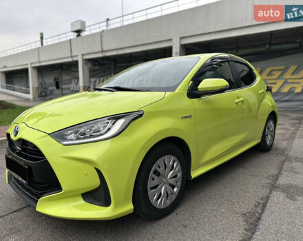 Тойота Ярис 2021 в Киеве на Automoto.ua Желтый Тойота Ярис, объемом двигателя 1.5 л и пробегом 129 тыс. км за 17500 $, фото 2 на Automoto.ua