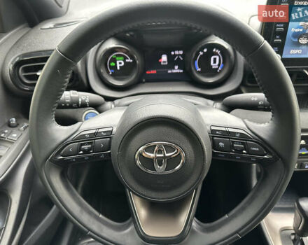 Тойота Ярис 2021 в Киеве на Automoto.ua Желтый Тойота Ярис, объемом двигателя 1.5 л и пробегом 129 тыс. км за 17500 $, фото 15 на Automoto.ua