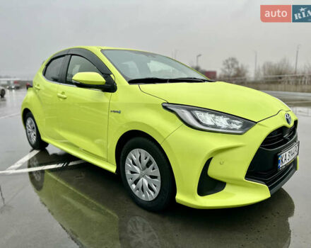 Желтый Тойота Ярис, объемом двигателя 1.5 л и пробегом 120 тыс. км за 16400 $, фото 1 на Automoto.ua