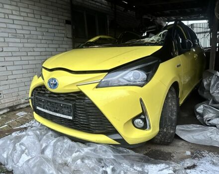 Желтый Тойота Ярис, объемом двигателя 1.5 л и пробегом 47 тыс. км за 7200 $, фото 1 на Automoto.ua