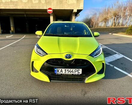 Жовтий Тойота Яріс, об'ємом двигуна 15 л та пробігом 120 тис. км за 18400 $, фото 1 на Automoto.ua