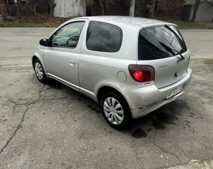 Серый Тойота Ярис, объемом двигателя 1.3 л и пробегом 192 тыс. км за 3200 $, фото 3 на Automoto.ua