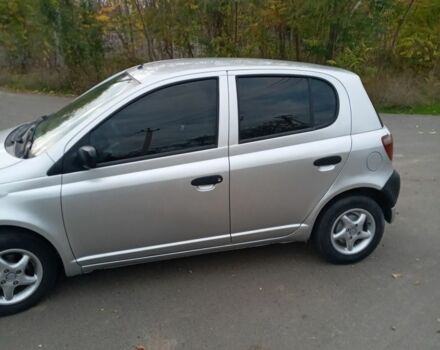 Серый Тойота Ярис, объемом двигателя 1 л и пробегом 186 тыс. км за 3500 $, фото 3 на Automoto.ua