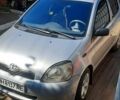 Серый Тойота Ярис, объемом двигателя 1.3 л и пробегом 190 тыс. км за 4500 $, фото 1 на Automoto.ua