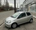 Серый Тойота Ярис, объемом двигателя 1.3 л и пробегом 192 тыс. км за 3200 $, фото 1 на Automoto.ua