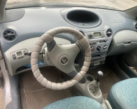 Серый Тойота Ярис, объемом двигателя 1 л и пробегом 3 тыс. км за 800 $, фото 5 на Automoto.ua