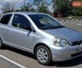 Сірий Тойота Яріс, об'ємом двигуна 1 л та пробігом 253 тис. км за 2900 $, фото 1 на Automoto.ua
