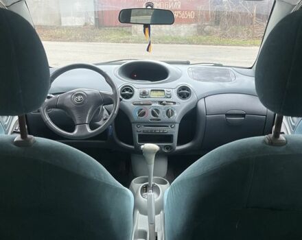 Серый Тойота Ярис, объемом двигателя 1.3 л и пробегом 192 тыс. км за 3200 $, фото 13 на Automoto.ua