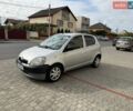Сірий Тойота Яріс, об'ємом двигуна 1 л та пробігом 245 тис. км за 2950 $, фото 1 на Automoto.ua