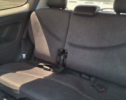 Сірий Тойота Яріс, об'ємом двигуна 1 л та пробігом 253 тис. км за 2900 $, фото 15 на Automoto.ua