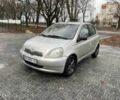 Серый Тойота Ярис, объемом двигателя 1.3 л и пробегом 240 тыс. км за 2750 $, фото 1 на Automoto.ua