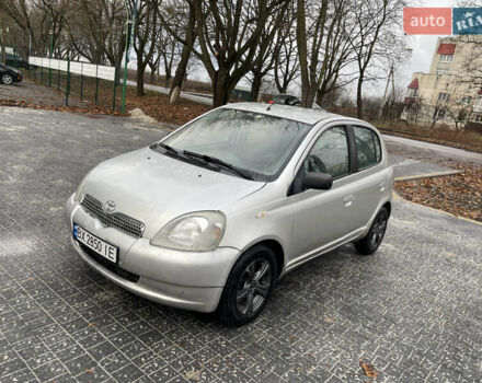 Серый Тойота Ярис, объемом двигателя 1.3 л и пробегом 239 тыс. км за 2600 $, фото 1 на Automoto.ua