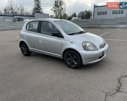 Серый Тойота Ярис, объемом двигателя 1.3 л и пробегом 238 тыс. км за 2999 $, фото 1 на Automoto.ua