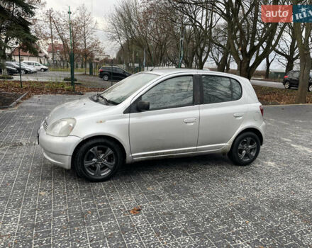 Серый Тойота Ярис, объемом двигателя 1.3 л и пробегом 239 тыс. км за 2600 $, фото 2 на Automoto.ua