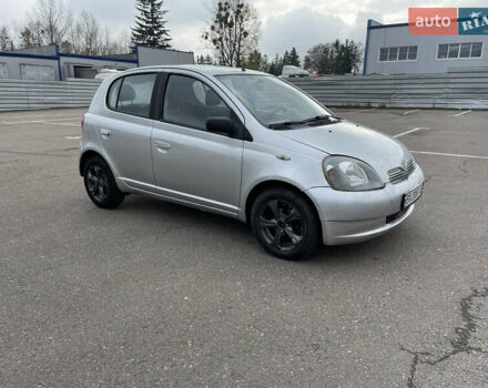 Серый Тойота Ярис, объемом двигателя 1.3 л и пробегом 238 тыс. км за 2999 $, фото 2 на Automoto.ua