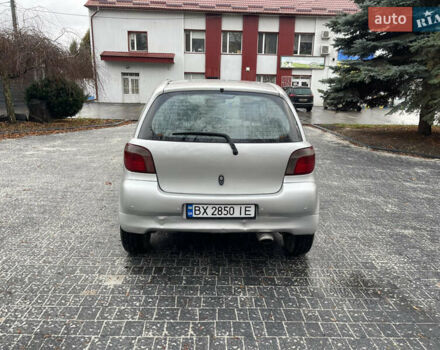 Серый Тойота Ярис, объемом двигателя 1.3 л и пробегом 239 тыс. км за 2600 $, фото 5 на Automoto.ua