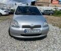 Сірий Тойота Яріс, об'ємом двигуна 1.3 л та пробігом 229 тис. км за 3500 $, фото 1 на Automoto.ua
