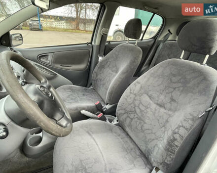 Серый Тойота Ярис, объемом двигателя 1.3 л и пробегом 238 тыс. км за 2999 $, фото 16 на Automoto.ua