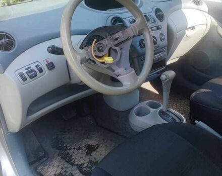 Сірий Тойота Яріс, об'ємом двигуна 1.3 л та пробігом 129 тис. км за 2999 $, фото 8 на Automoto.ua