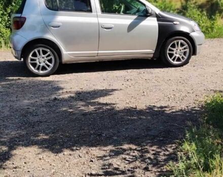 Сірий Тойота Яріс, об'ємом двигуна 1.3 л та пробігом 129 тис. км за 2999 $, фото 1 на Automoto.ua