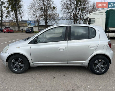 Серый Тойота Ярис, объемом двигателя 1.3 л и пробегом 238 тыс. км за 2999 $, фото 4 на Automoto.ua