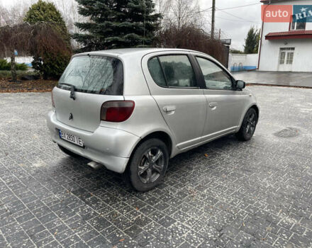 Серый Тойота Ярис, объемом двигателя 1.3 л и пробегом 239 тыс. км за 2600 $, фото 6 на Automoto.ua