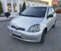 Сірий Тойота Яріс, об'ємом двигуна 1.3 л та пробігом 179 тис. км за 4599 $, фото 1 на Automoto.ua