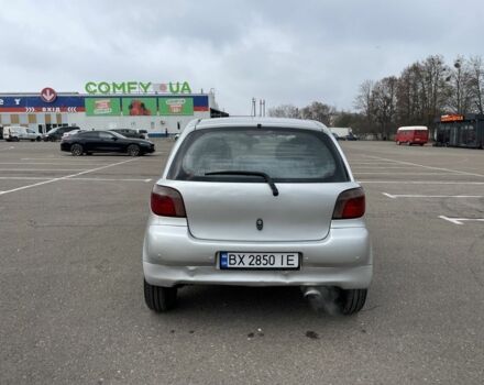 Серый Тойота Ярис, объемом двигателя 1.3 л и пробегом 238 тыс. км за 2999 $, фото 4 на Automoto.ua