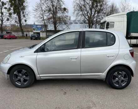 Серый Тойота Ярис, объемом двигателя 1.3 л и пробегом 238 тыс. км за 2999 $, фото 3 на Automoto.ua