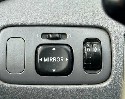 Серый Тойота Ярис, объемом двигателя 1 л и пробегом 271 тыс. км за 3500 $, фото 20 на Automoto.ua