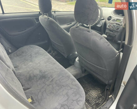 Тойота Яріс 2001 у Рівному на Automoto.ua Сірий Тойота Яріс, об'ємом двигуна 1.3 л та пробігом 236 тис. км за 2700 $, фото 9 на Automoto.ua
