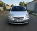 Сірий Тойота Яріс, об'ємом двигуна 1.3 л та пробігом 150 тис. км за 5100 $, фото 1 на Automoto.ua