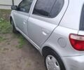 Серый Тойота Ярис, объемом двигателя 1.3 л и пробегом 300 тыс. км за 4000 $, фото 1 на Automoto.ua