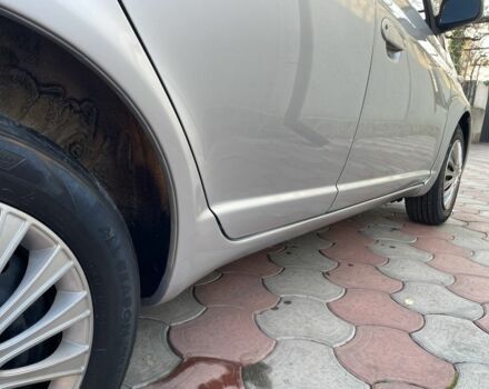 Сірий Тойота Яріс, об'ємом двигуна 1.3 л та пробігом 163 тис. км за 4500 $, фото 4 на Automoto.ua