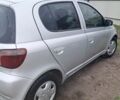 Серый Тойота Ярис, объемом двигателя 1.3 л и пробегом 300 тыс. км за 4000 $, фото 3 на Automoto.ua