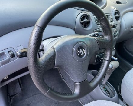 Сірий Тойота Яріс, об'ємом двигуна 1.3 л та пробігом 163 тис. км за 4500 $, фото 17 на Automoto.ua