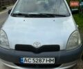 Серый Тойота Ярис, объемом двигателя 1 л и пробегом 216 тыс. км за 2700 $, фото 1 на Automoto.ua