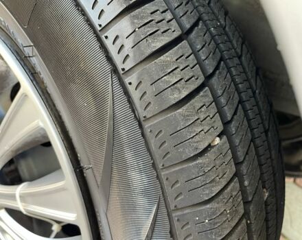 Сірий Тойота Яріс, об'ємом двигуна 1.3 л та пробігом 163 тис. км за 4500 $, фото 11 на Automoto.ua