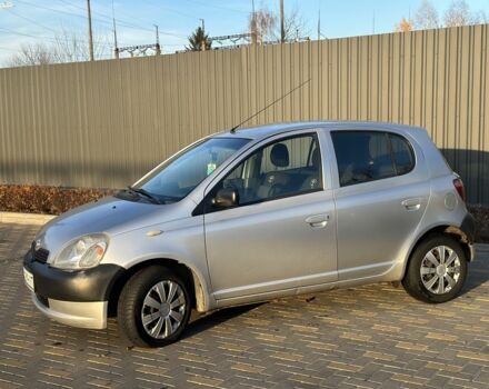 Серый Тойота Ярис, объемом двигателя 1 л и пробегом 212 тыс. км за 2999 $, фото 2 на Automoto.ua