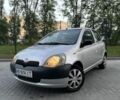 Сірий Тойота Яріс, об'ємом двигуна 1 л та пробігом 200 тис. км за 3300 $, фото 1 на Automoto.ua