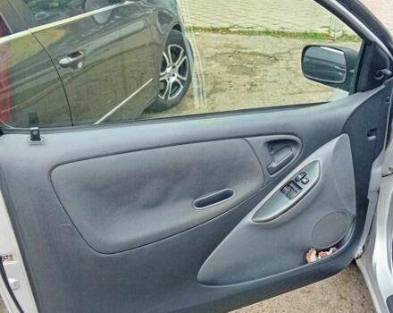 Серый Тойота Ярис, объемом двигателя 1 л и пробегом 150 тыс. км за 1900 $, фото 5 на Automoto.ua