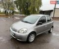 Серый Тойота Ярис, объемом двигателя 1 л и пробегом 98 тыс. км за 3000 $, фото 1 на Automoto.ua