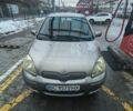 Серый Тойота Ярис, объемом двигателя 1 л и пробегом 127 тыс. км за 3500 $, фото 1 на Automoto.ua